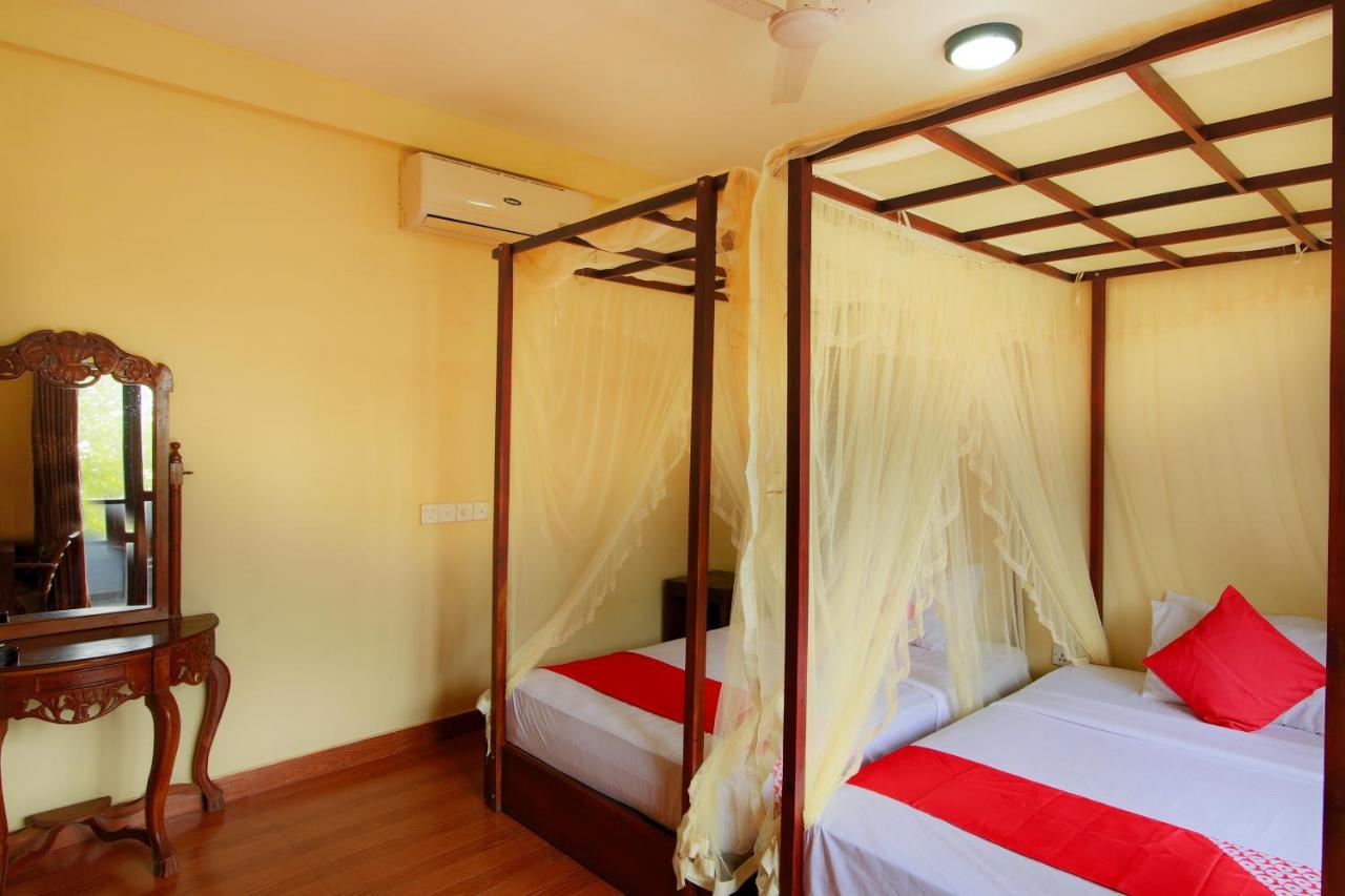 Oyo 553 Polhena Bay Resort Matara Exterior foto
