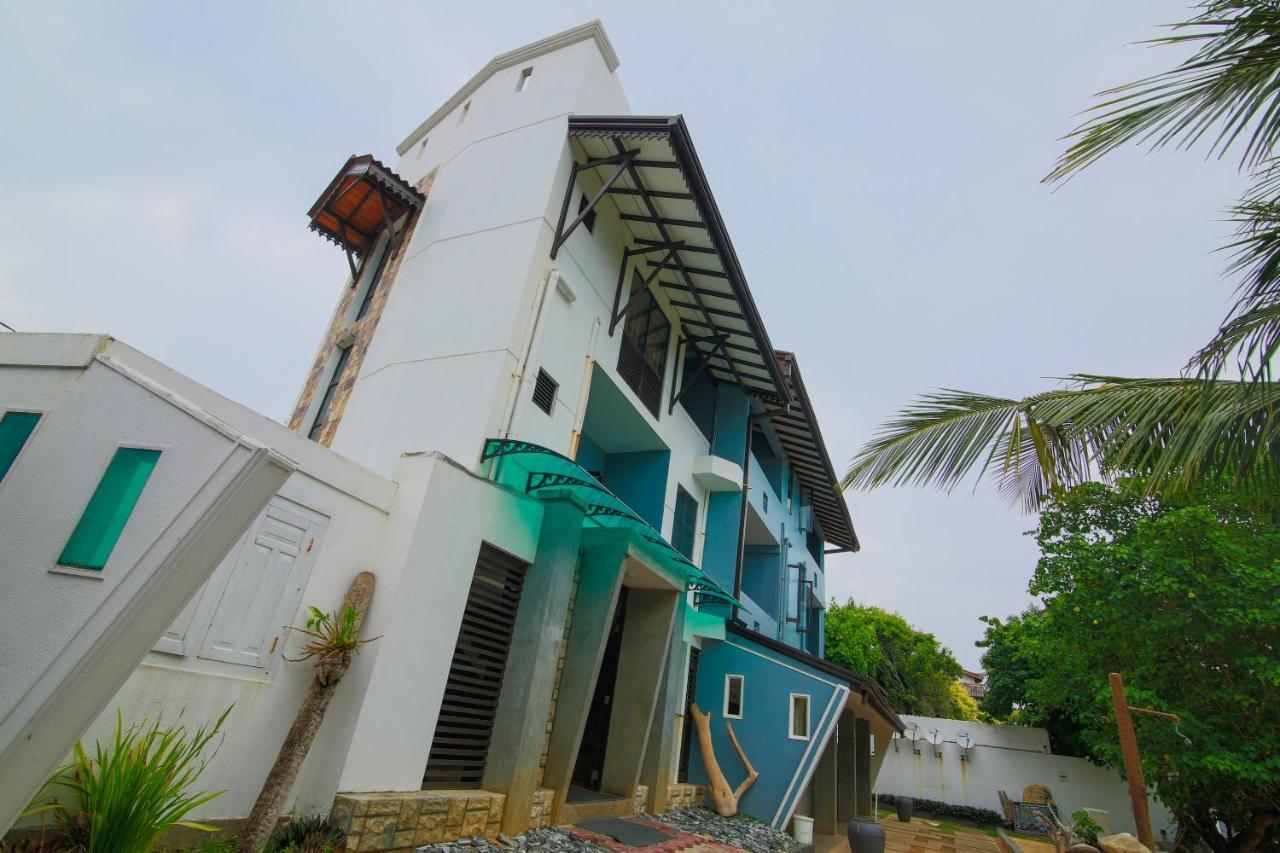 Oyo 553 Polhena Bay Resort Matara Exterior foto